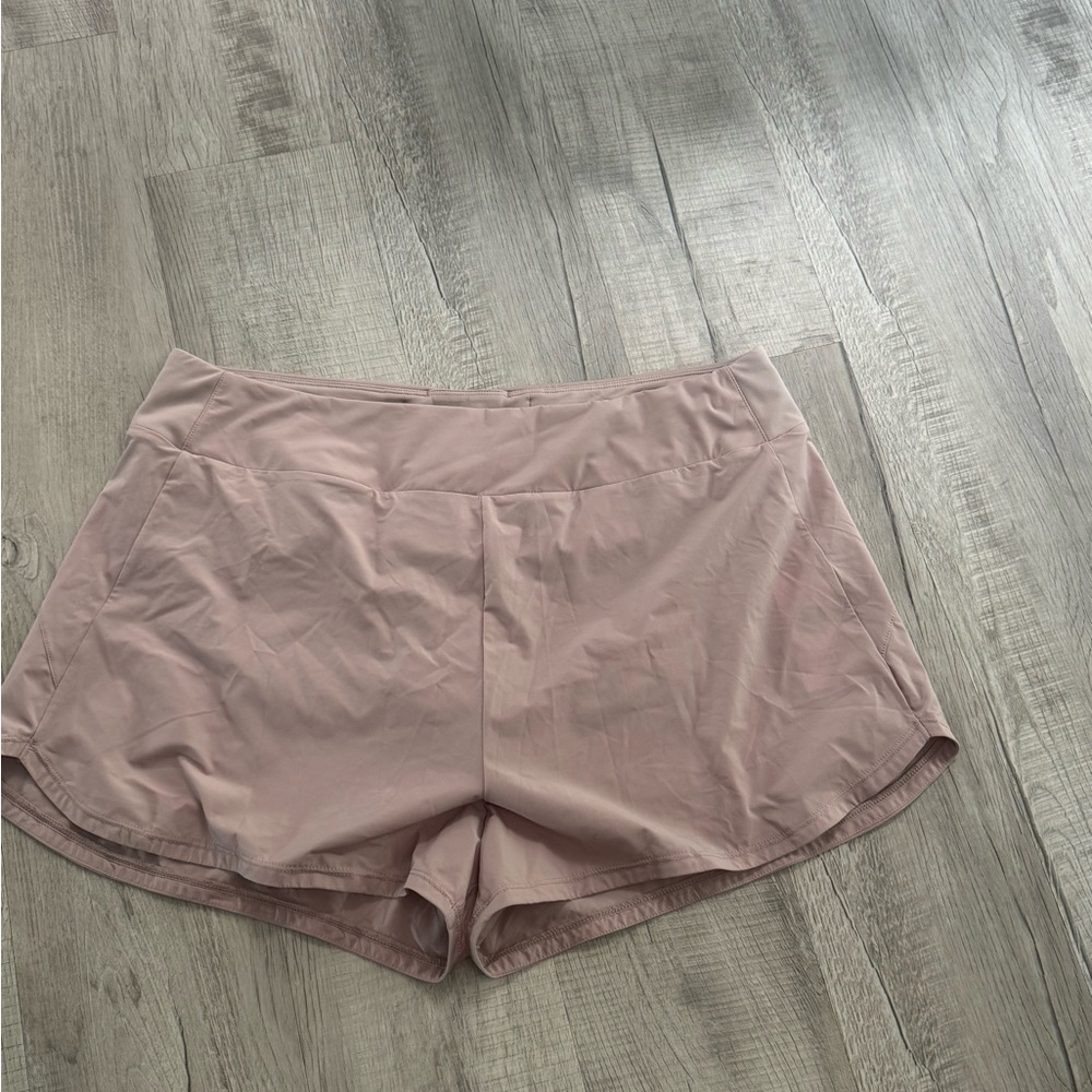 Nike Women's Athletic Shorts - Light Pink